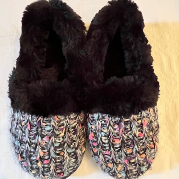 NEW-SECRET TREASURES | Women's Knit Slippers Faux Fur Lining Sequin Accents - Picture 1 of 9